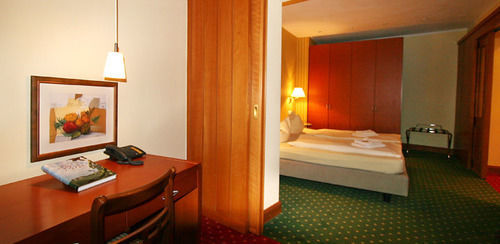 Hotel Verdi Росток Экстерьер фото